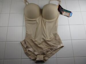 Maidenform 40DD Built In Bra Body Shaper Sculpts Ultra Firm Nude Cool Comfort